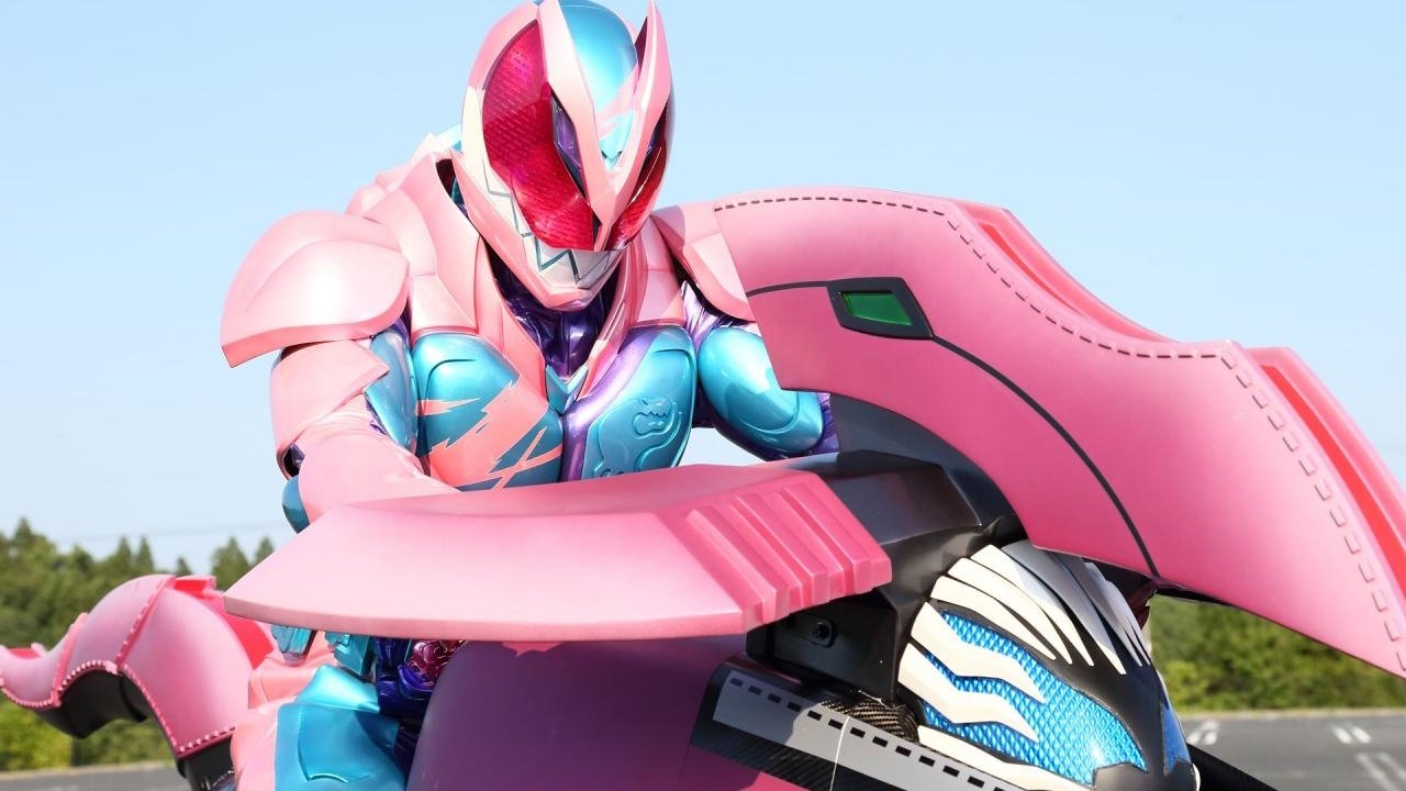 Kamen Rider Revice: The Movie Background