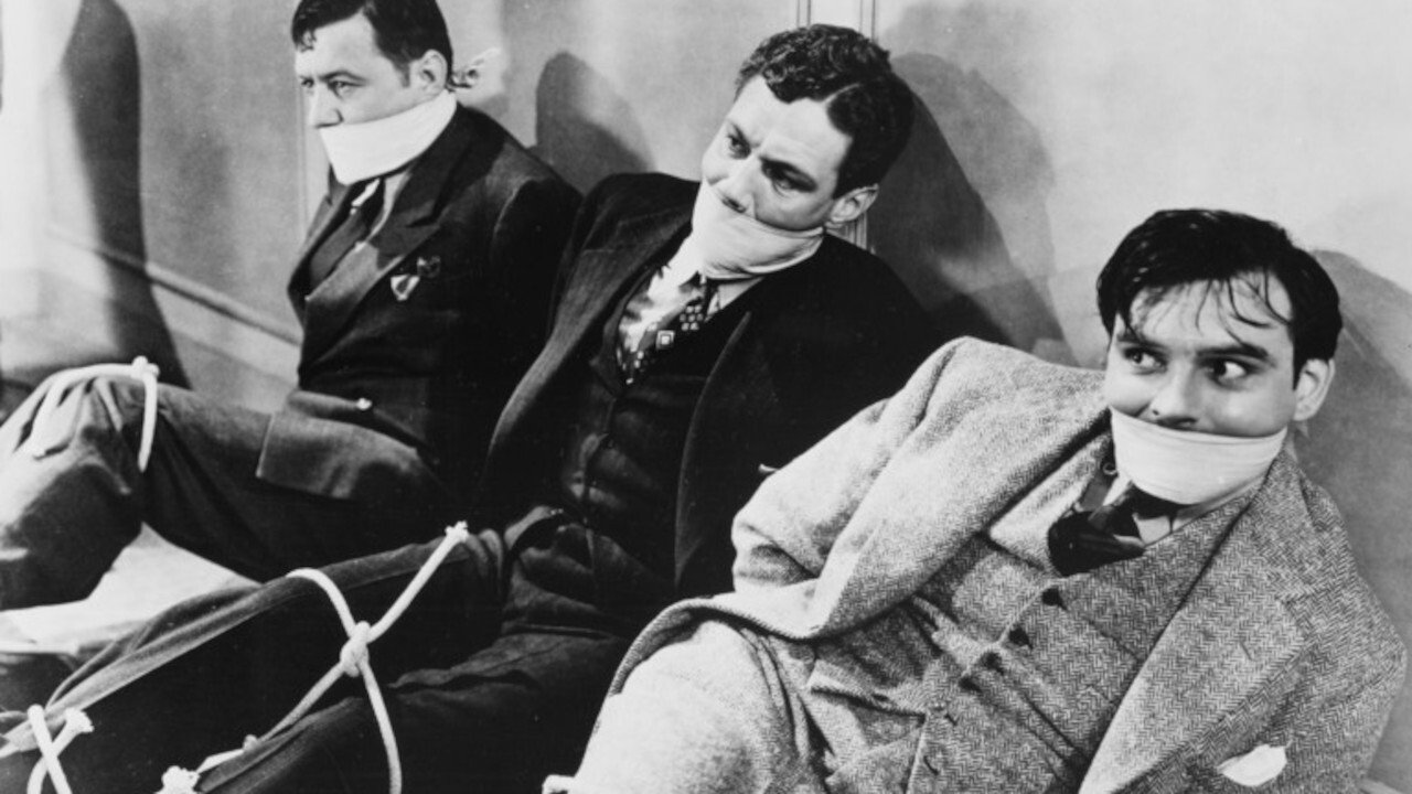 Dick Tracy's G-Men Background