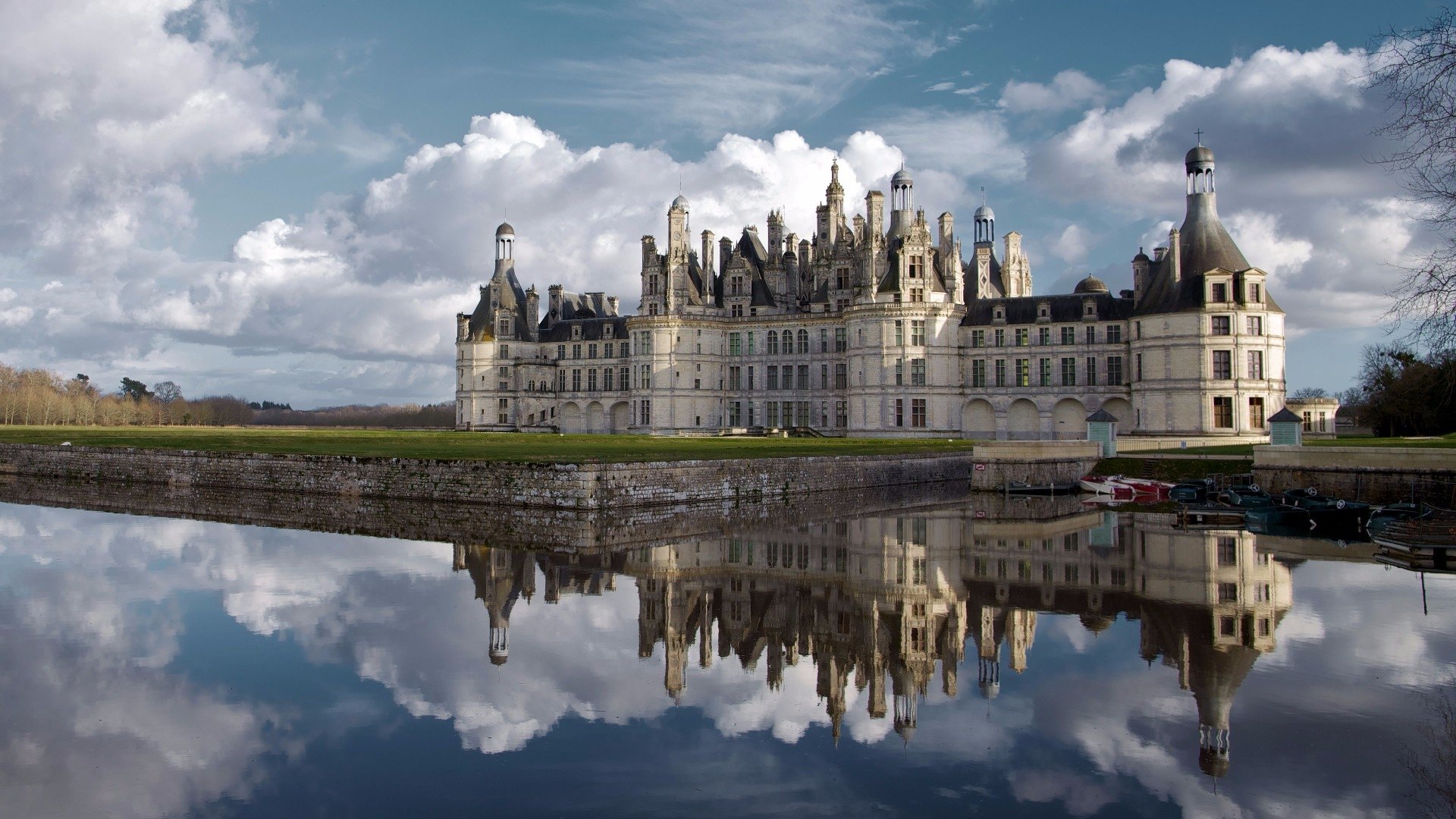 Chambord: The Castle, the King and the Architect Background