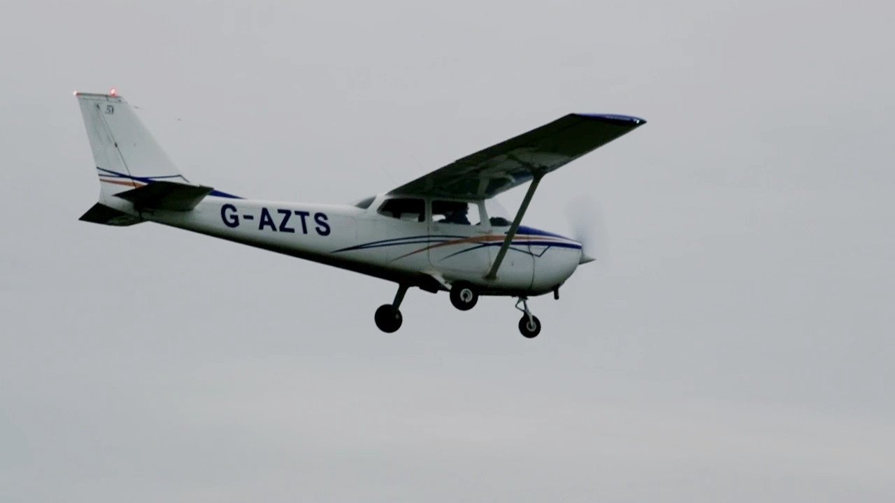 Mayday: The Passenger Who Landed a Plane Background
