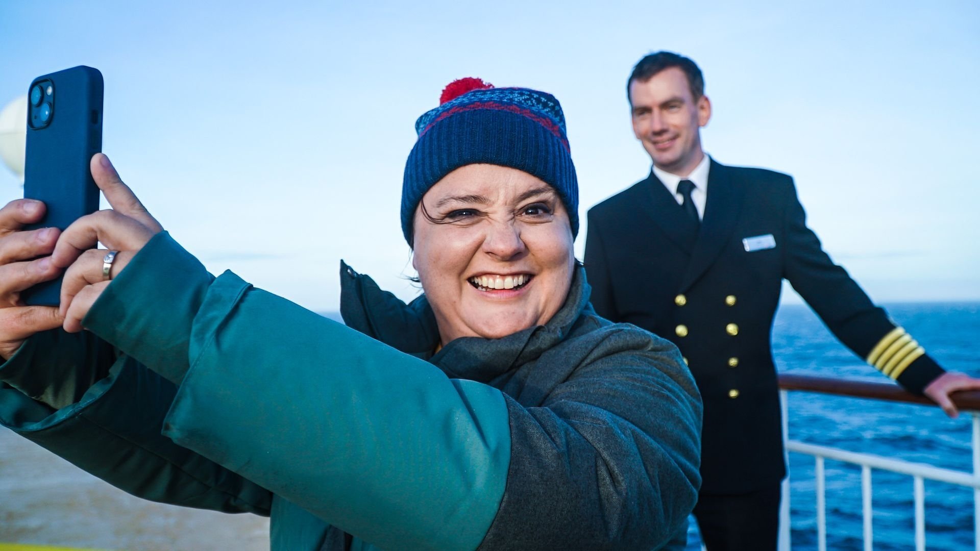 Christmas Cruising with Susan Calman Background