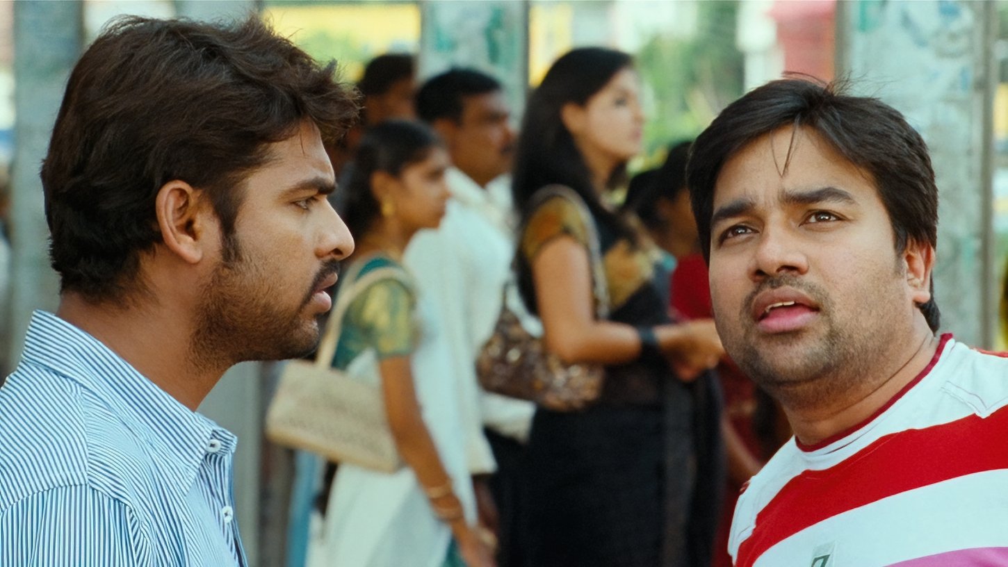 Kalakalappu Background