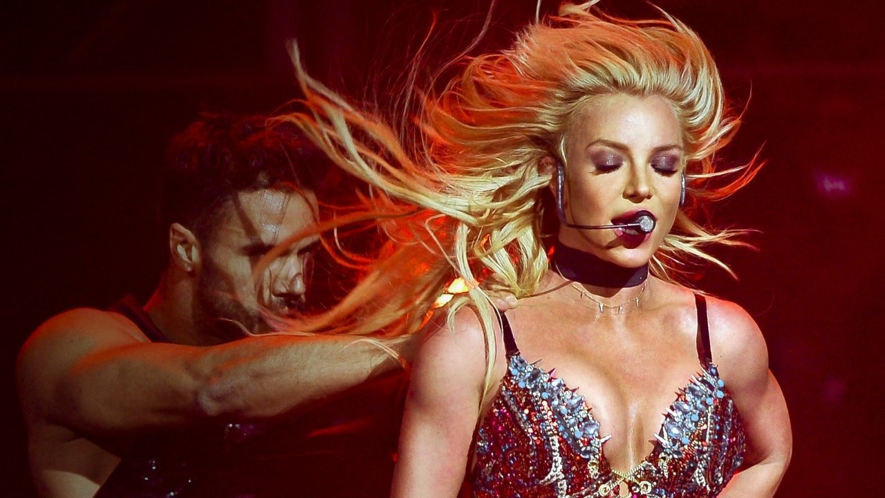 Britney Spears: Triple Ho Show Background