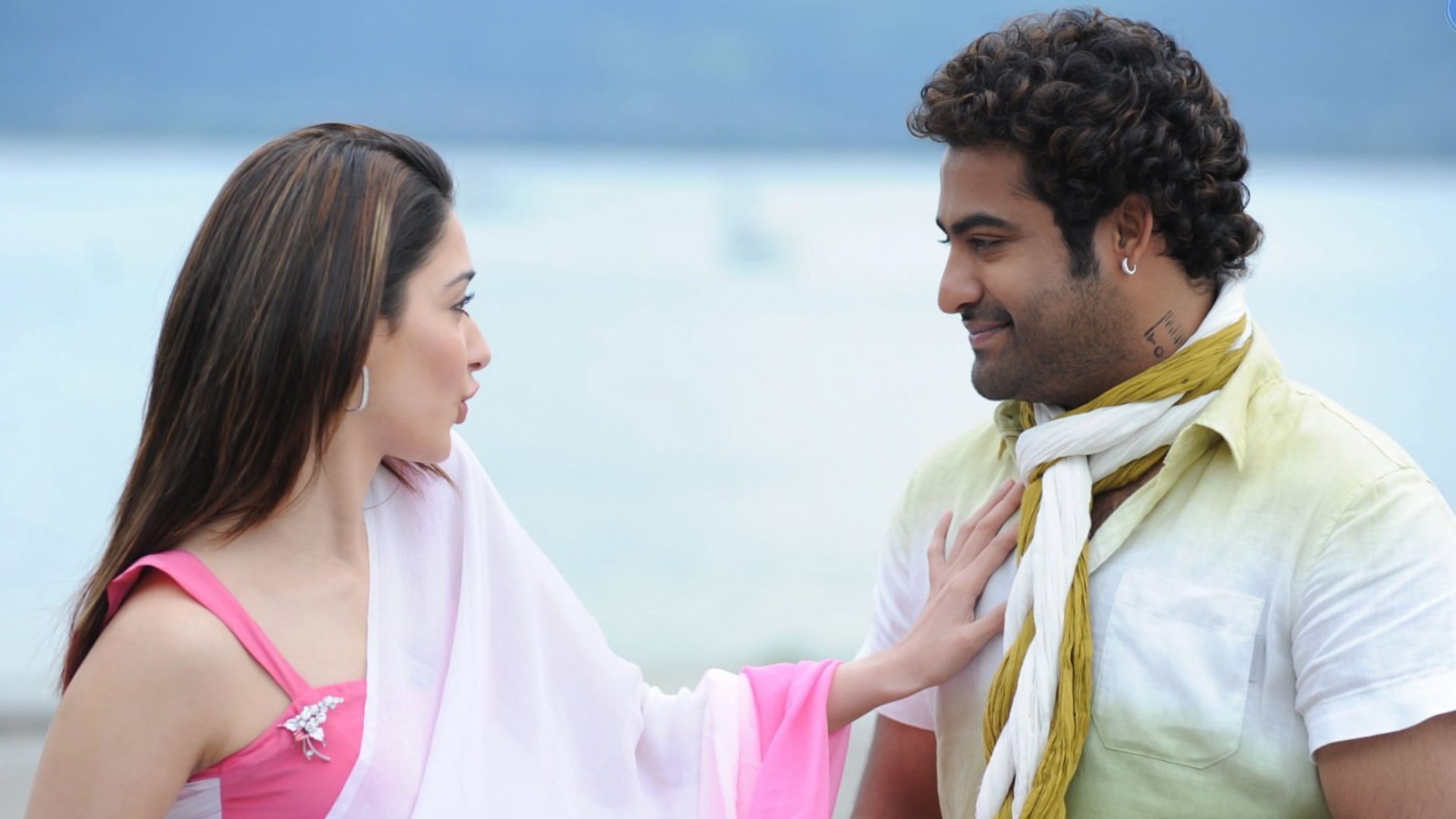 Oosaravelli Background