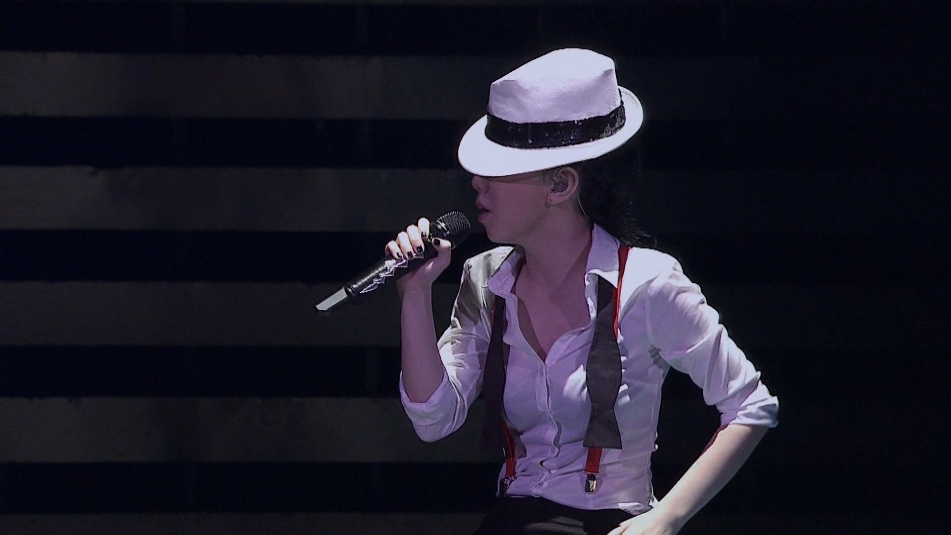 G.E.M Tang - Get Everybody Moving Concert 2011 Background