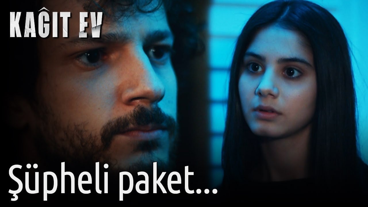 Kağıt Ev Background