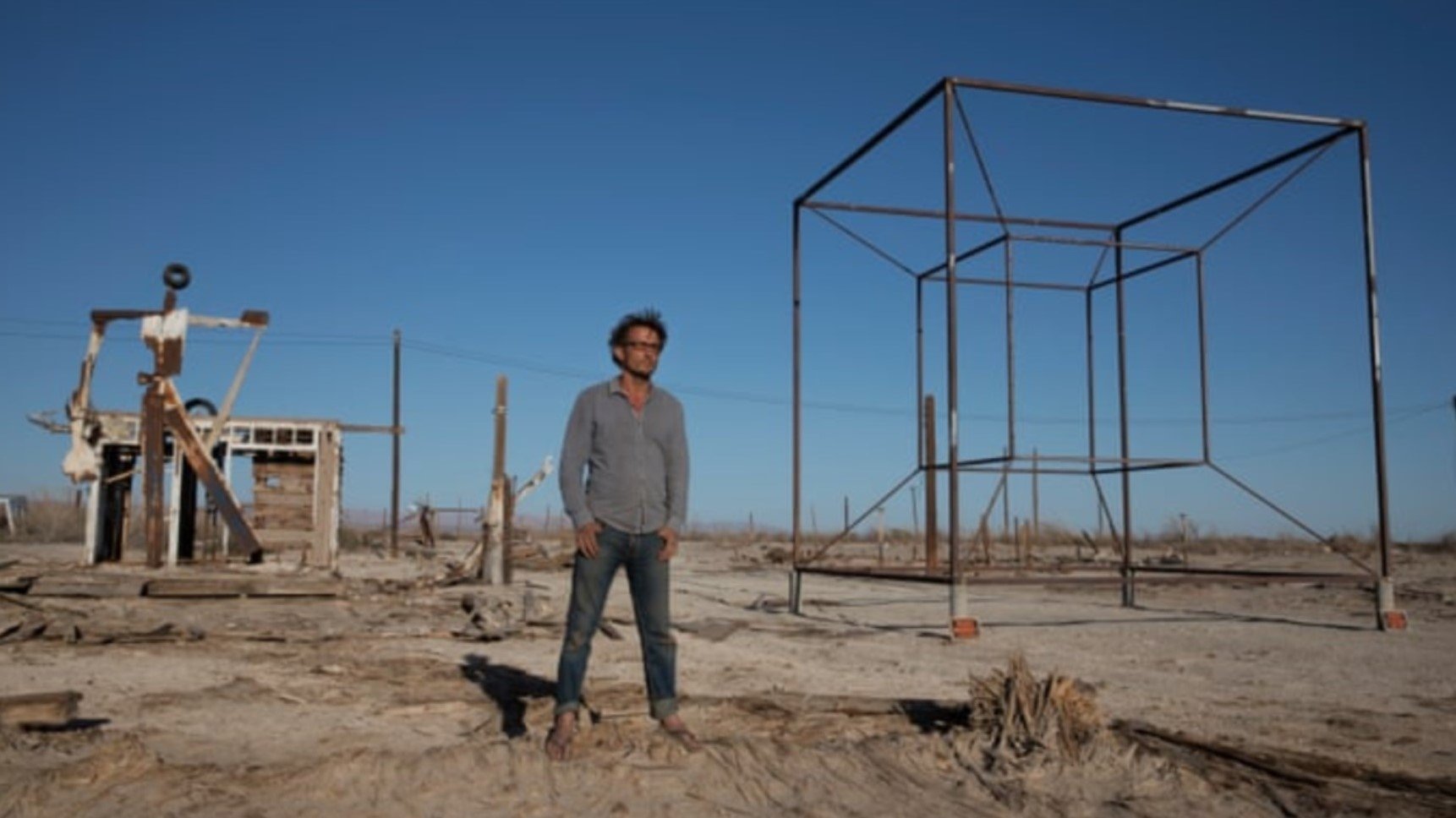 Bombay Beach Background
