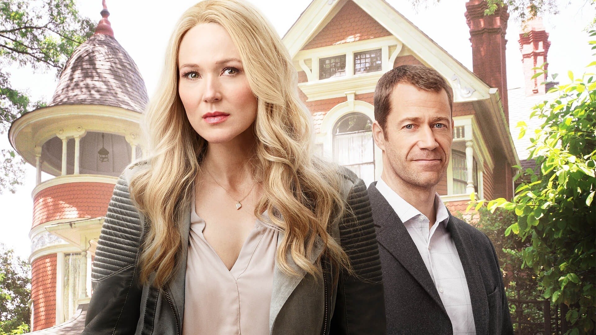 Framed for Murder: A Fixer Upper Mystery Background