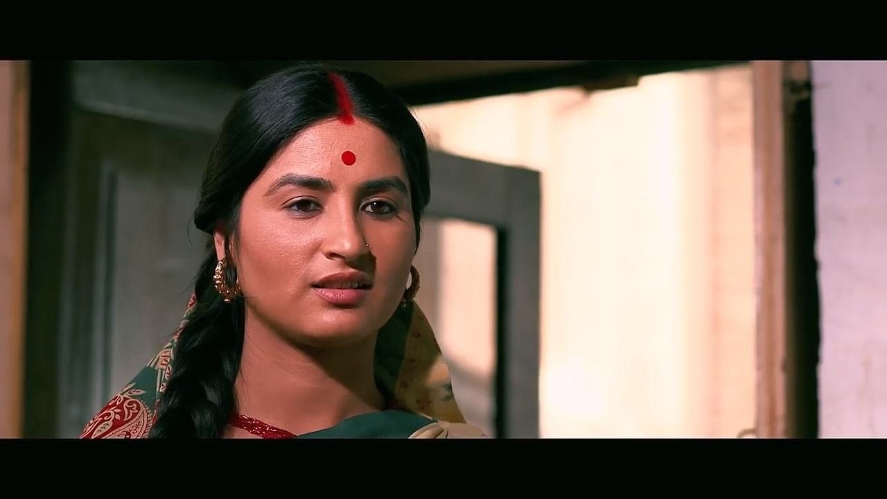 Teen Ghumti Background