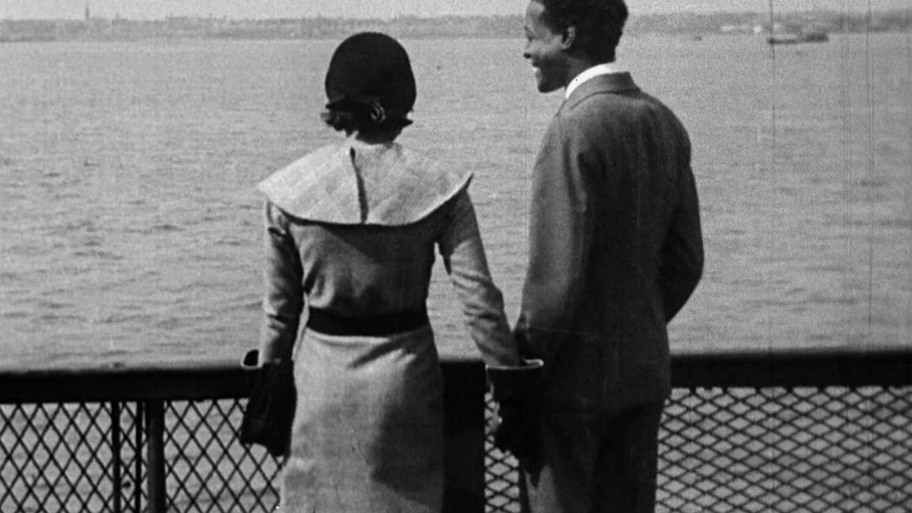 The Girl from Chicago Background