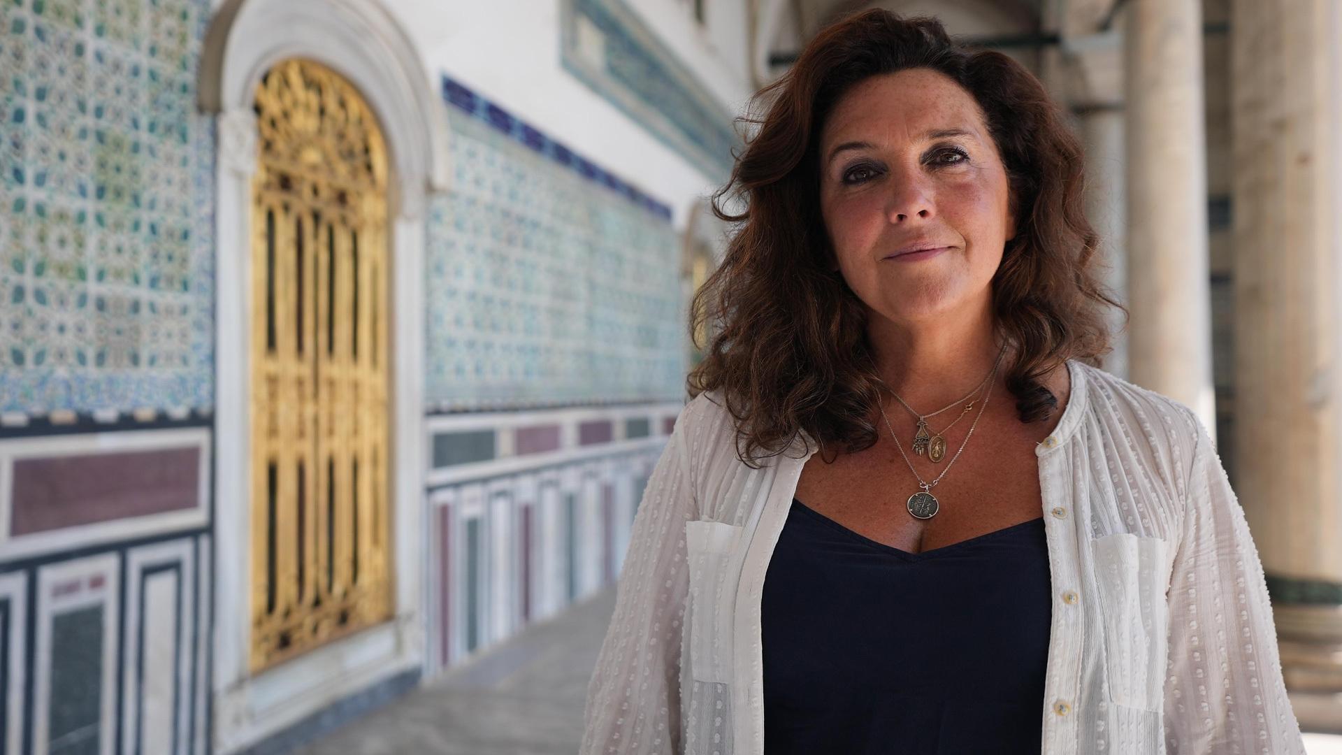 Bettany Hughes' Treasures of the World Background