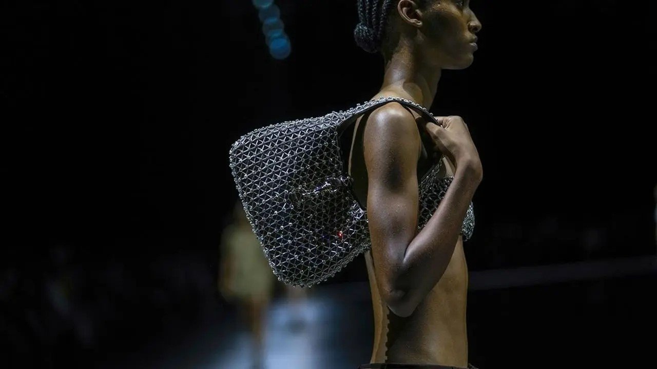 Gucci : luxe, drame et volupté Background