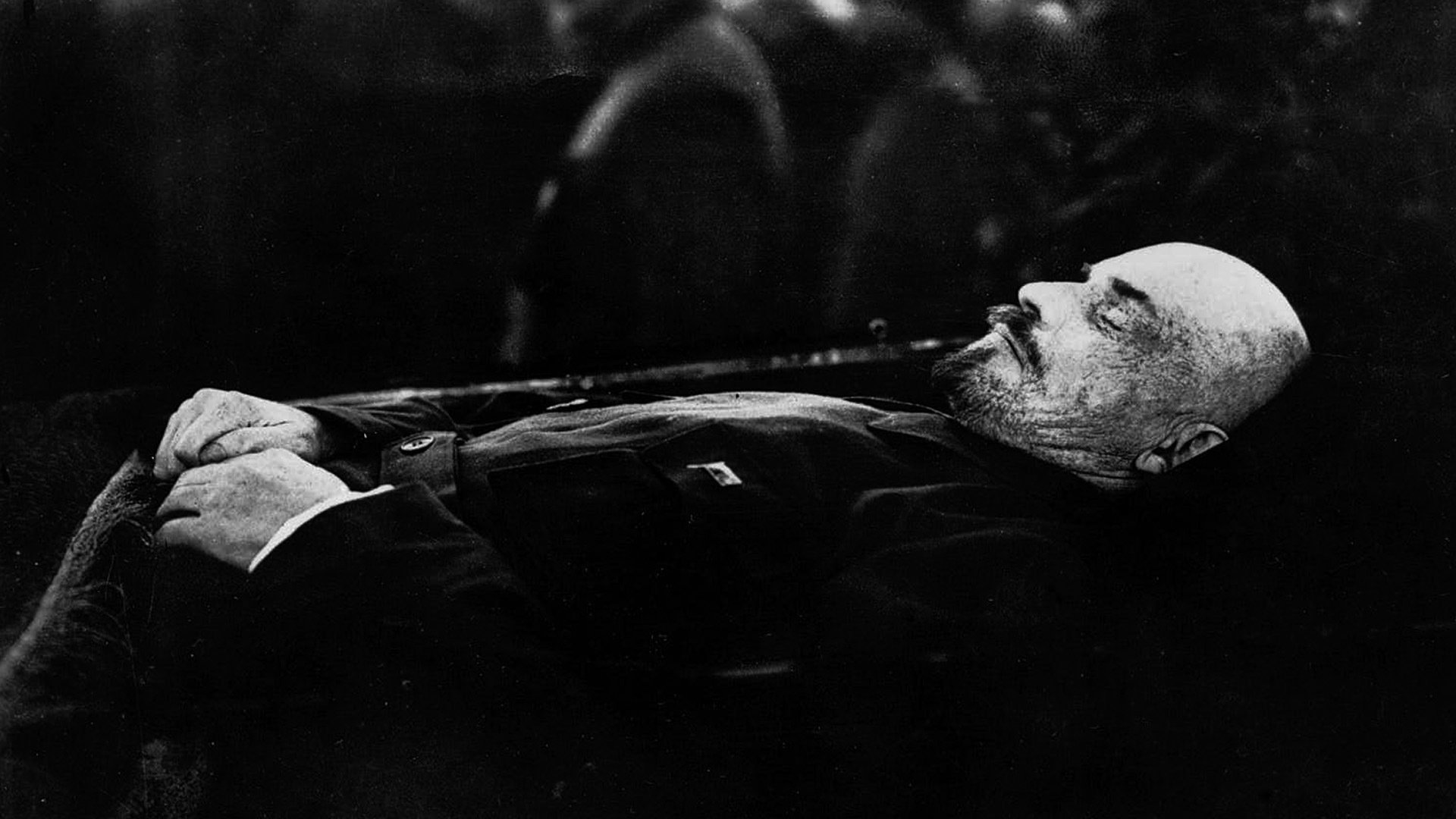 Kino-Pravda No. 21: Lenin Kino-Pravda. A Film Poem About Lenin Background