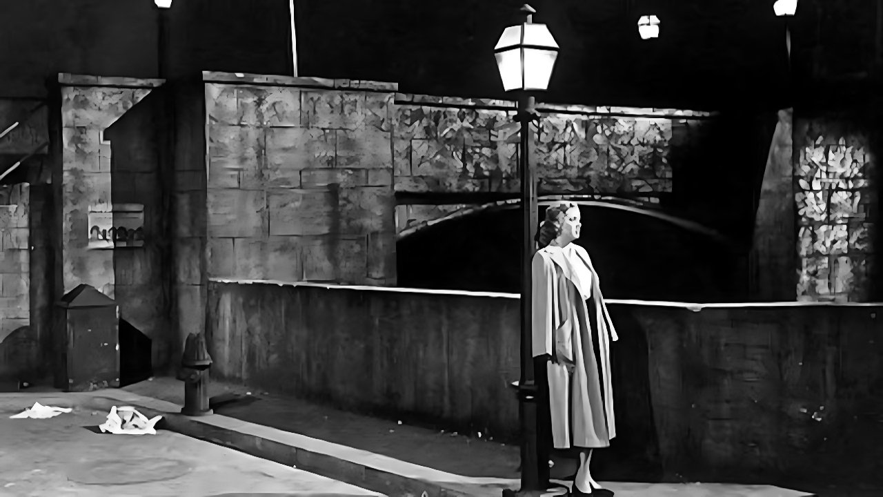 The Girl on the Bridge Background