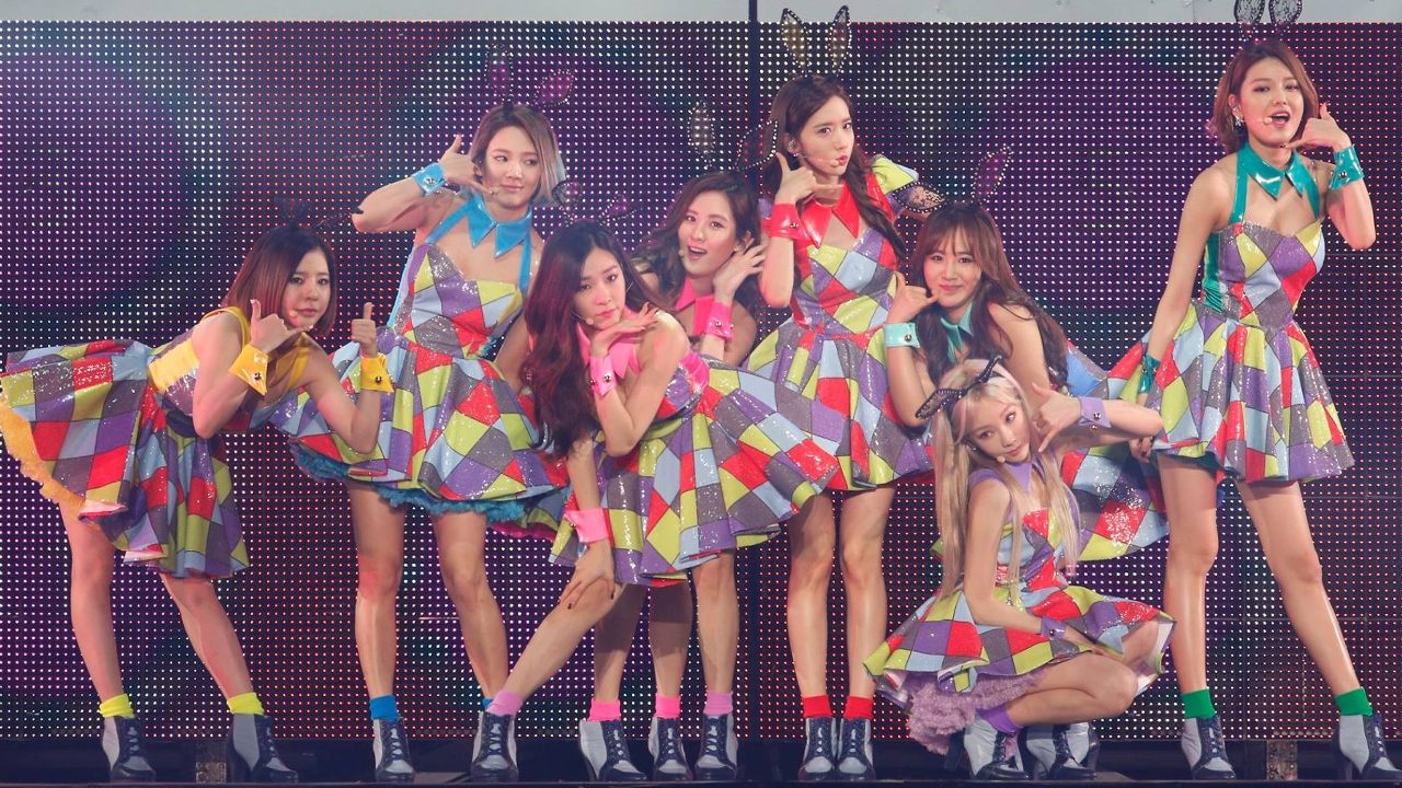 Girls' Generation Phantasia in Japan Background