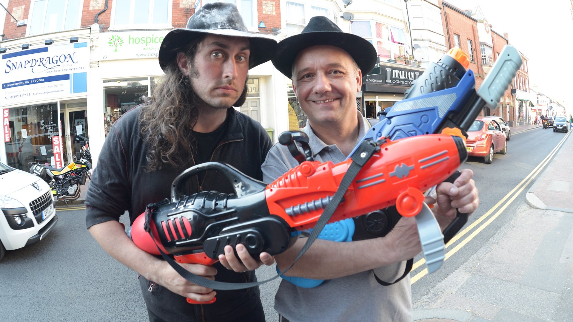 Ross Noble: Freewheeling Background
