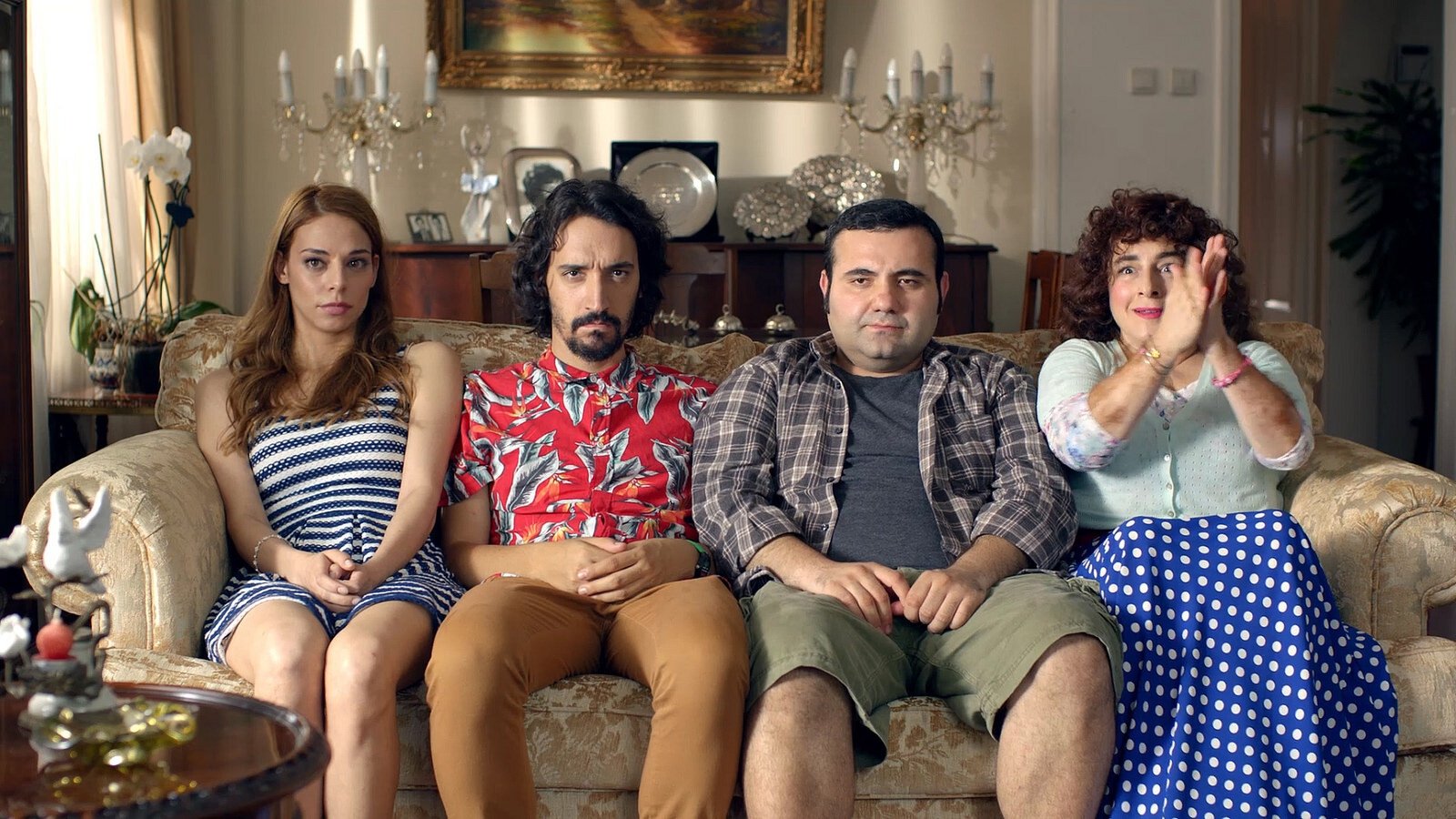 Hayalet Dayı Background