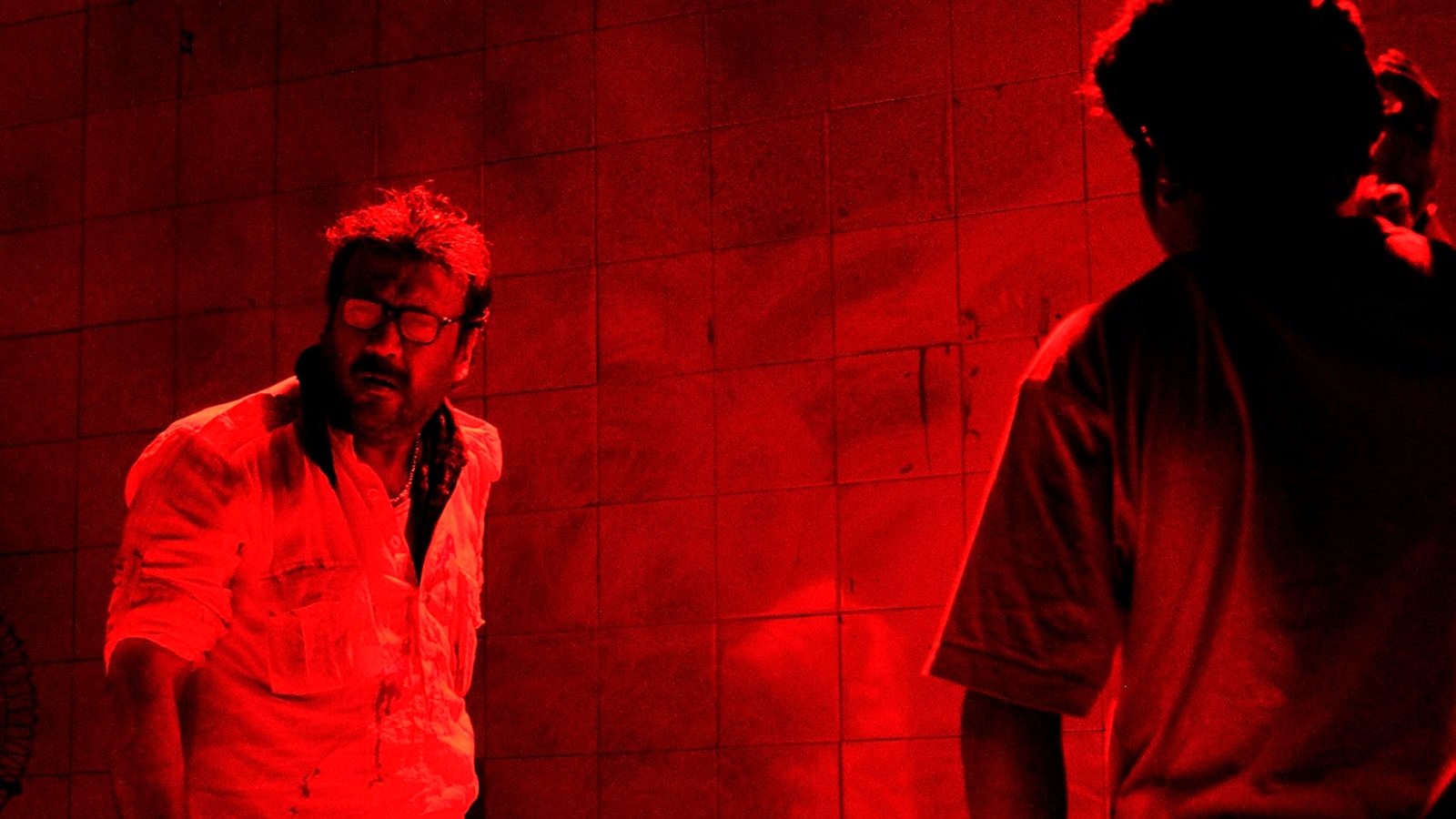 Aaranya Kaandam Background