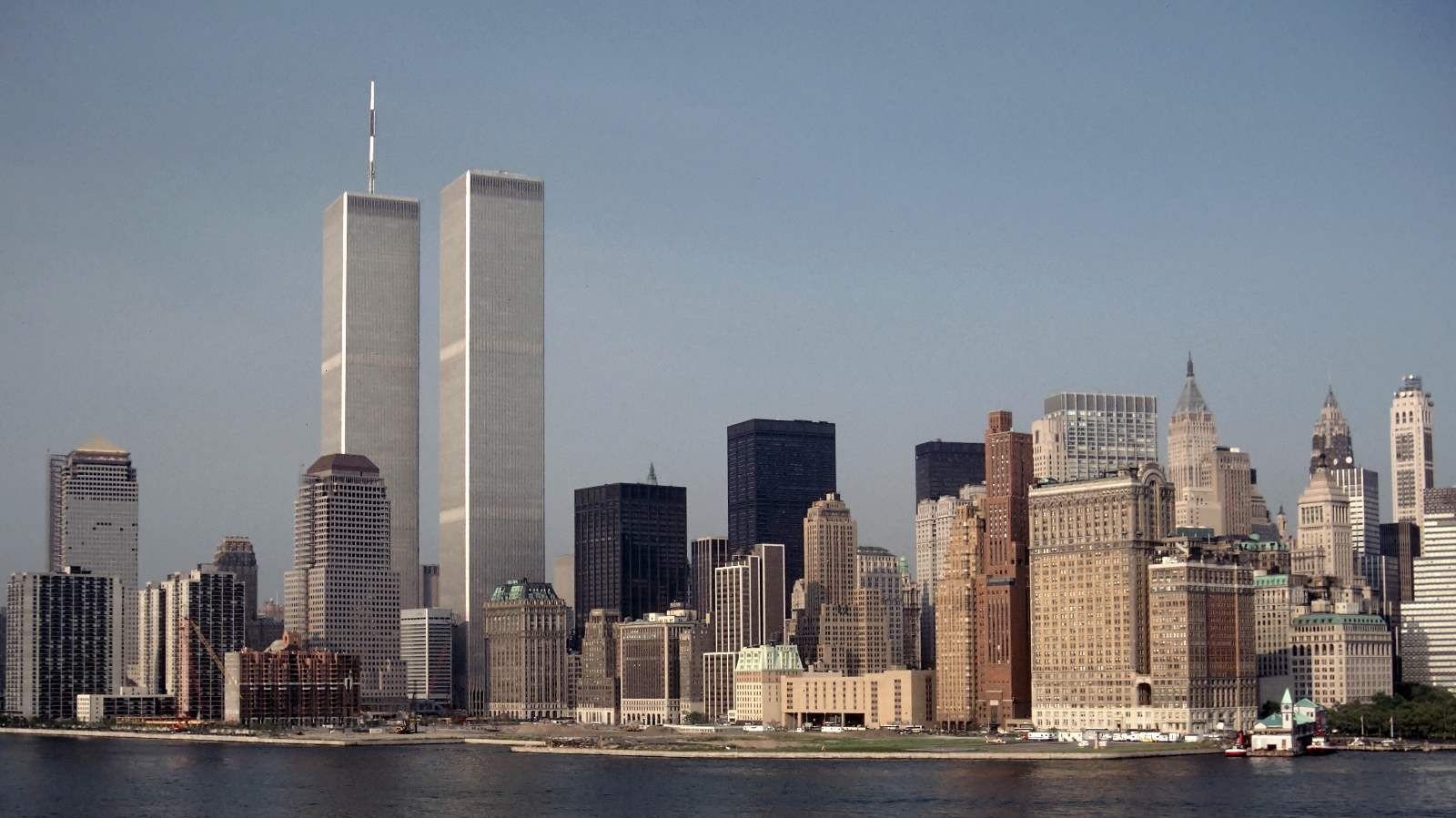 9/10: The Final Hours Background