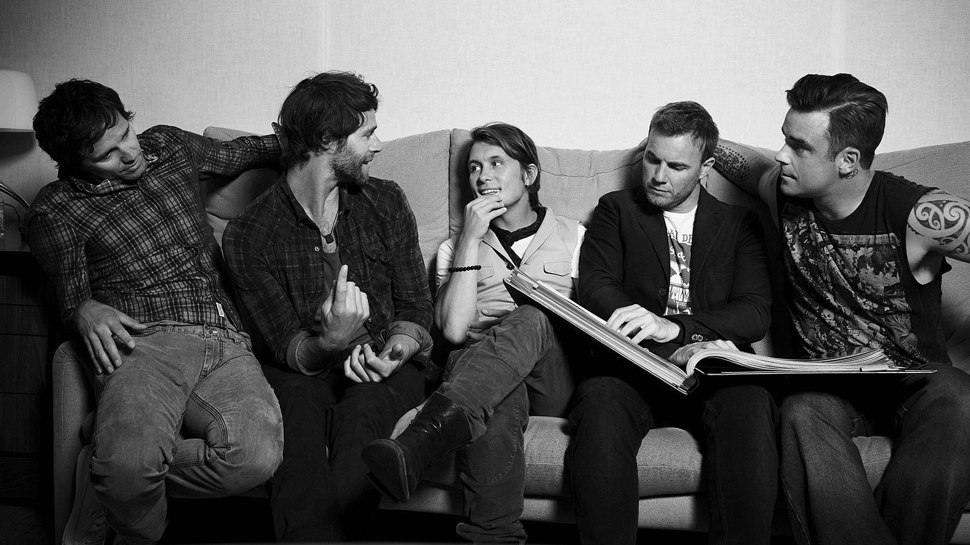 Take That: Live At Primavera, Madrid Background