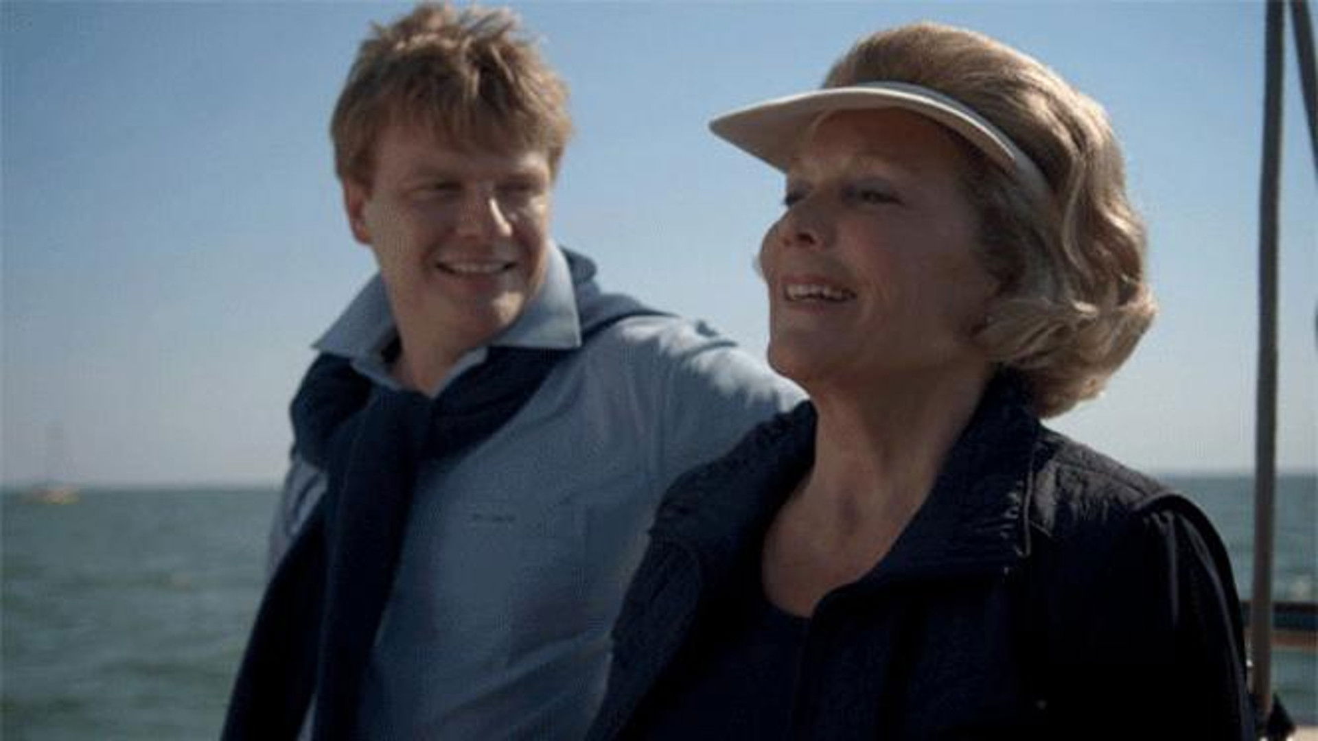 Beatrix, Oranje onder vuur Background