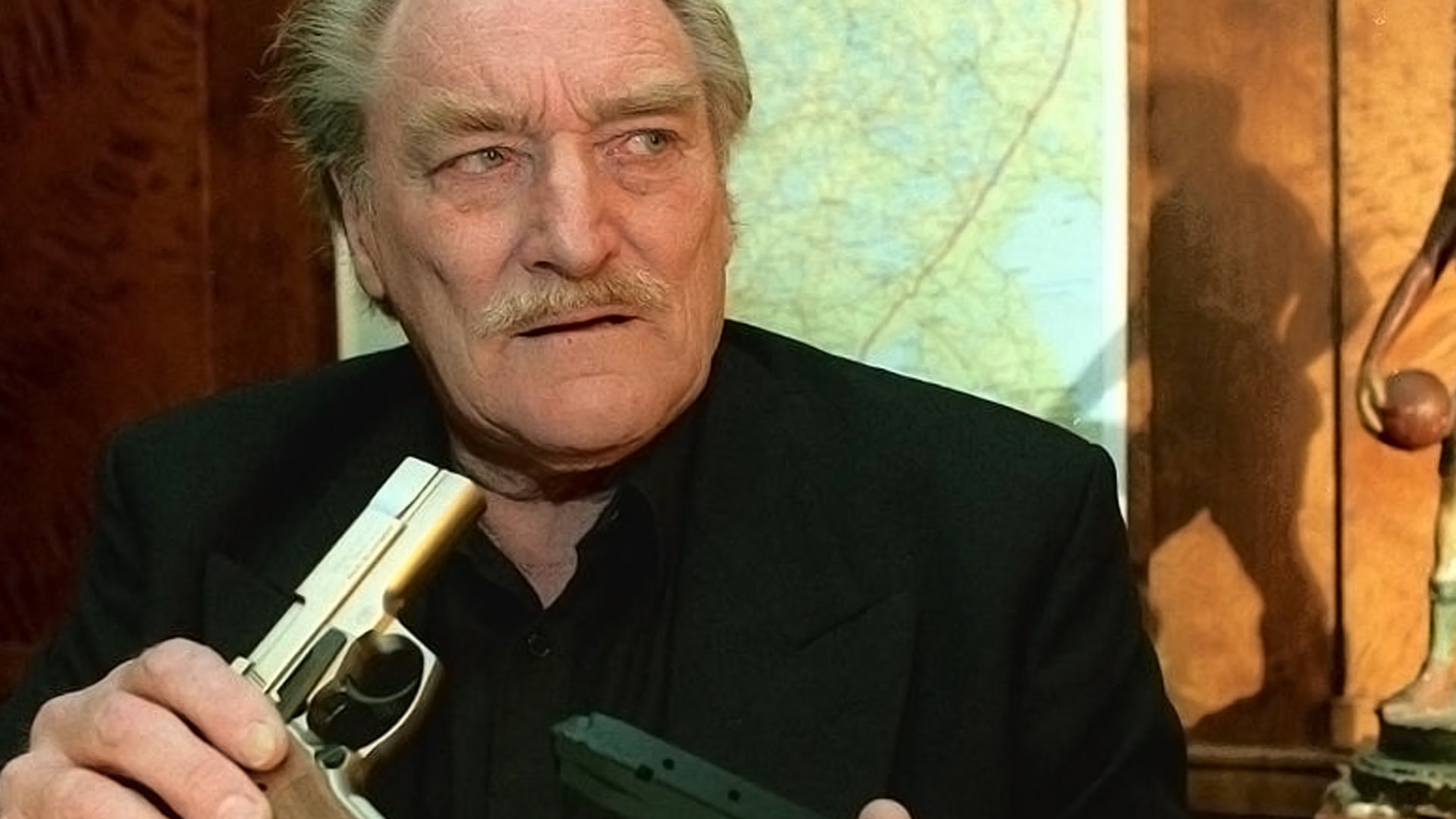 Ei vanhene koskaan Background