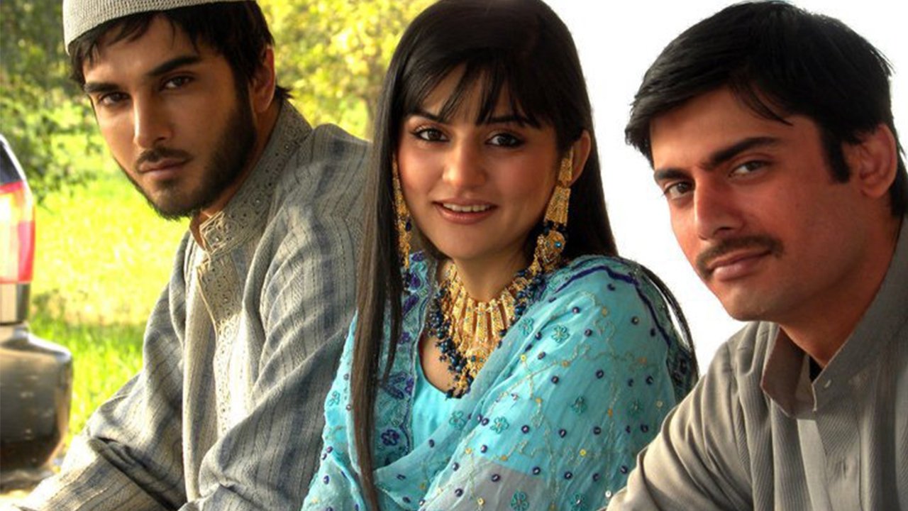 Akbari Asghari Background