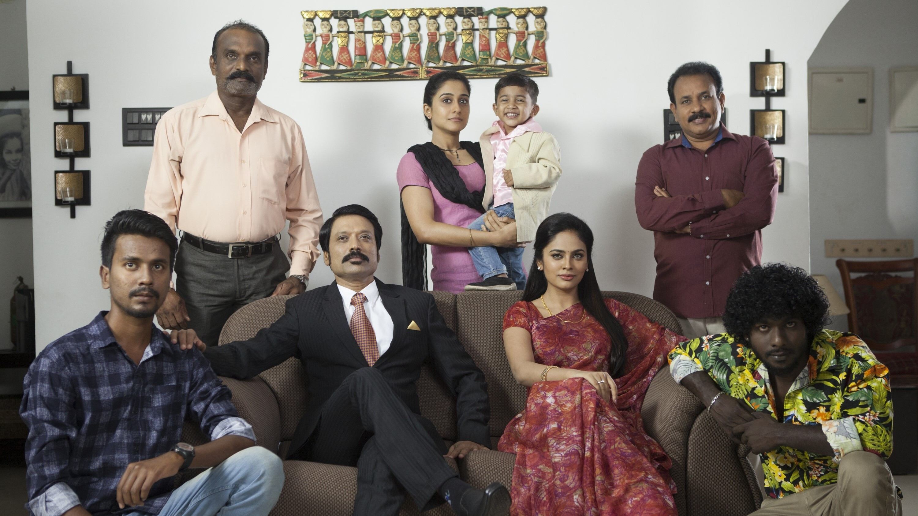 Nenjam Marappathillai Background