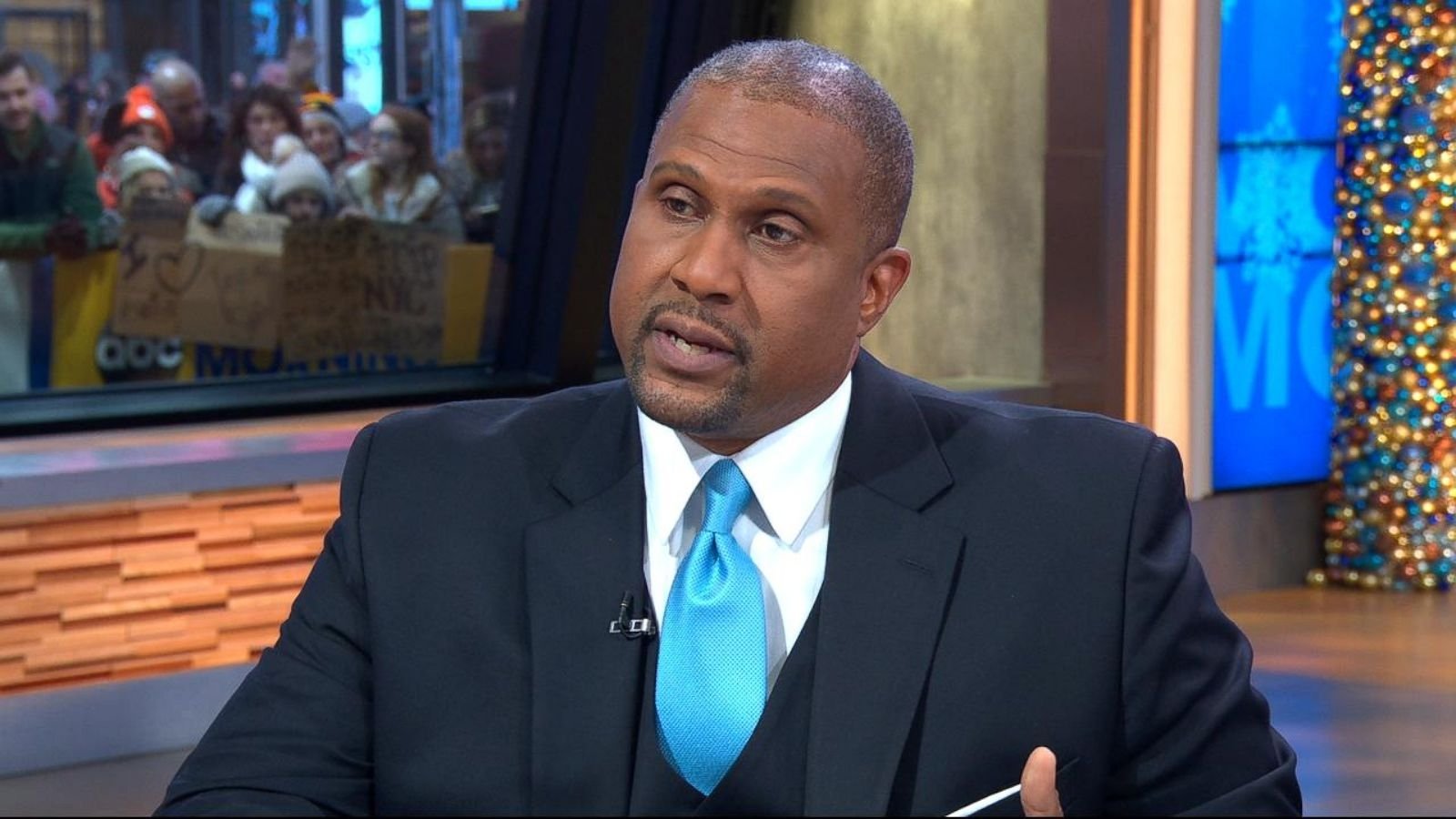 Tavis Smiley Background
