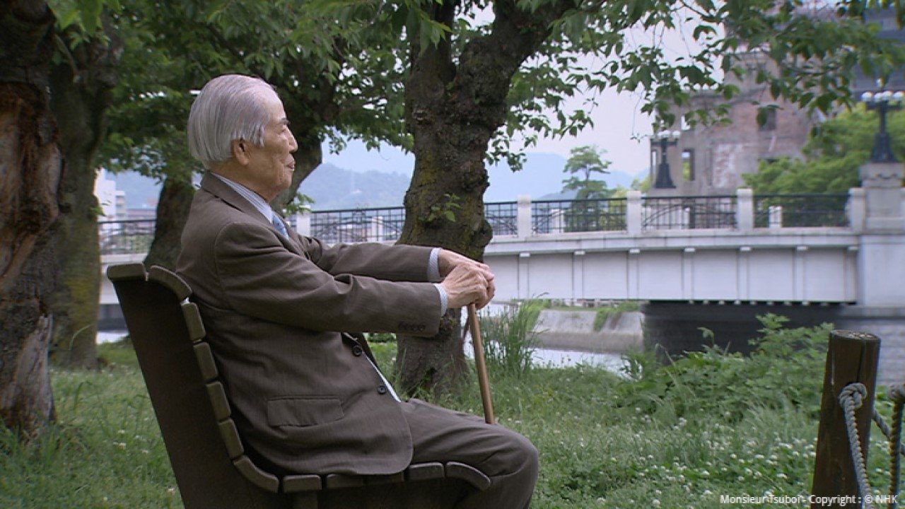 Under the Cloud of Hiroshima Background