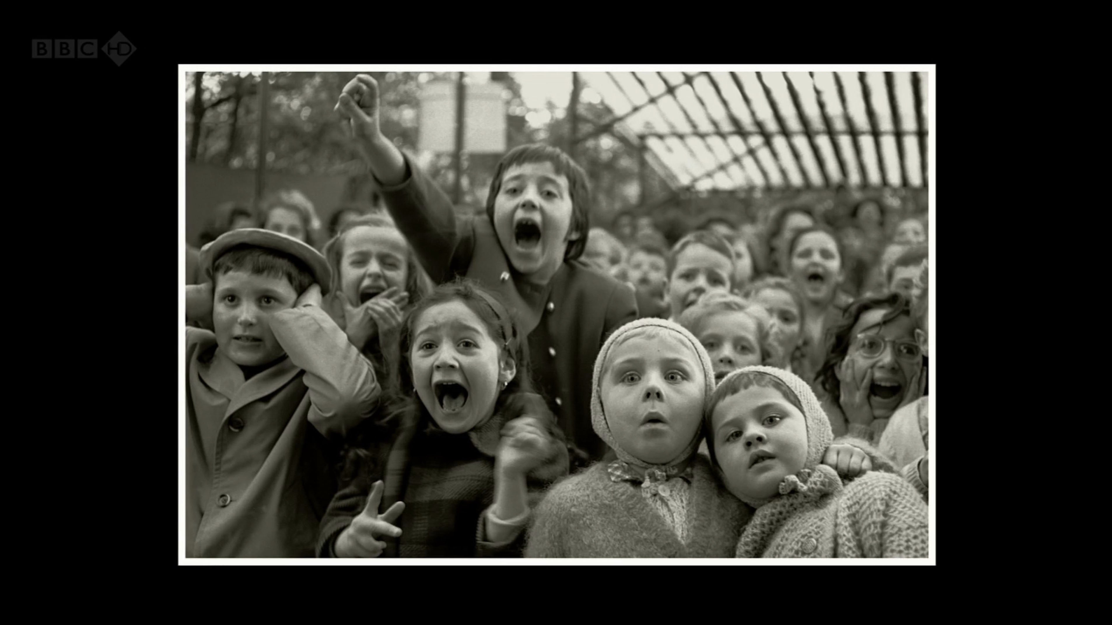 America in Pictures - The Story of Life Magazine Background