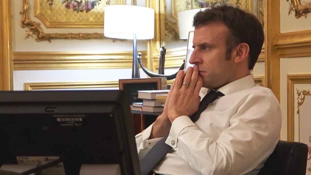 A President, Europe and War Background