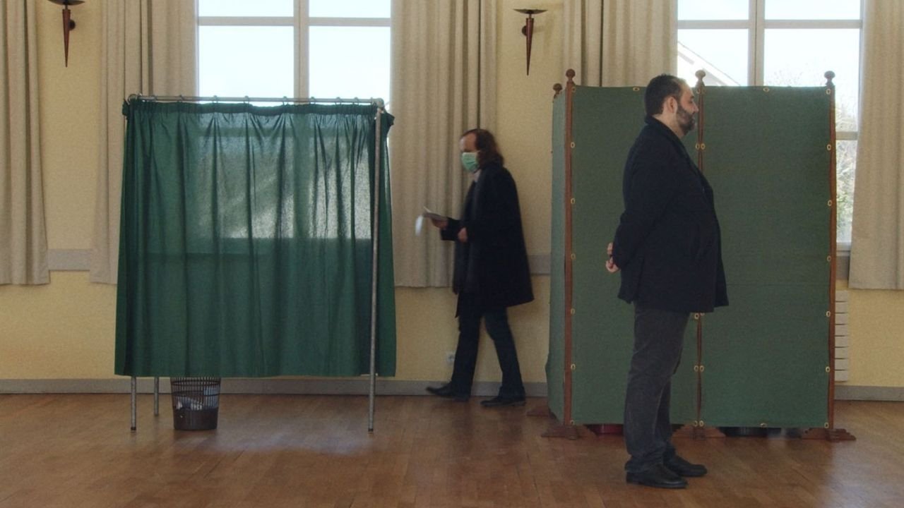 La campagne de France Background