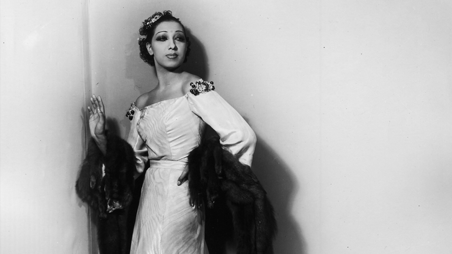 Josephine Baker: The Story of an Awakening Background